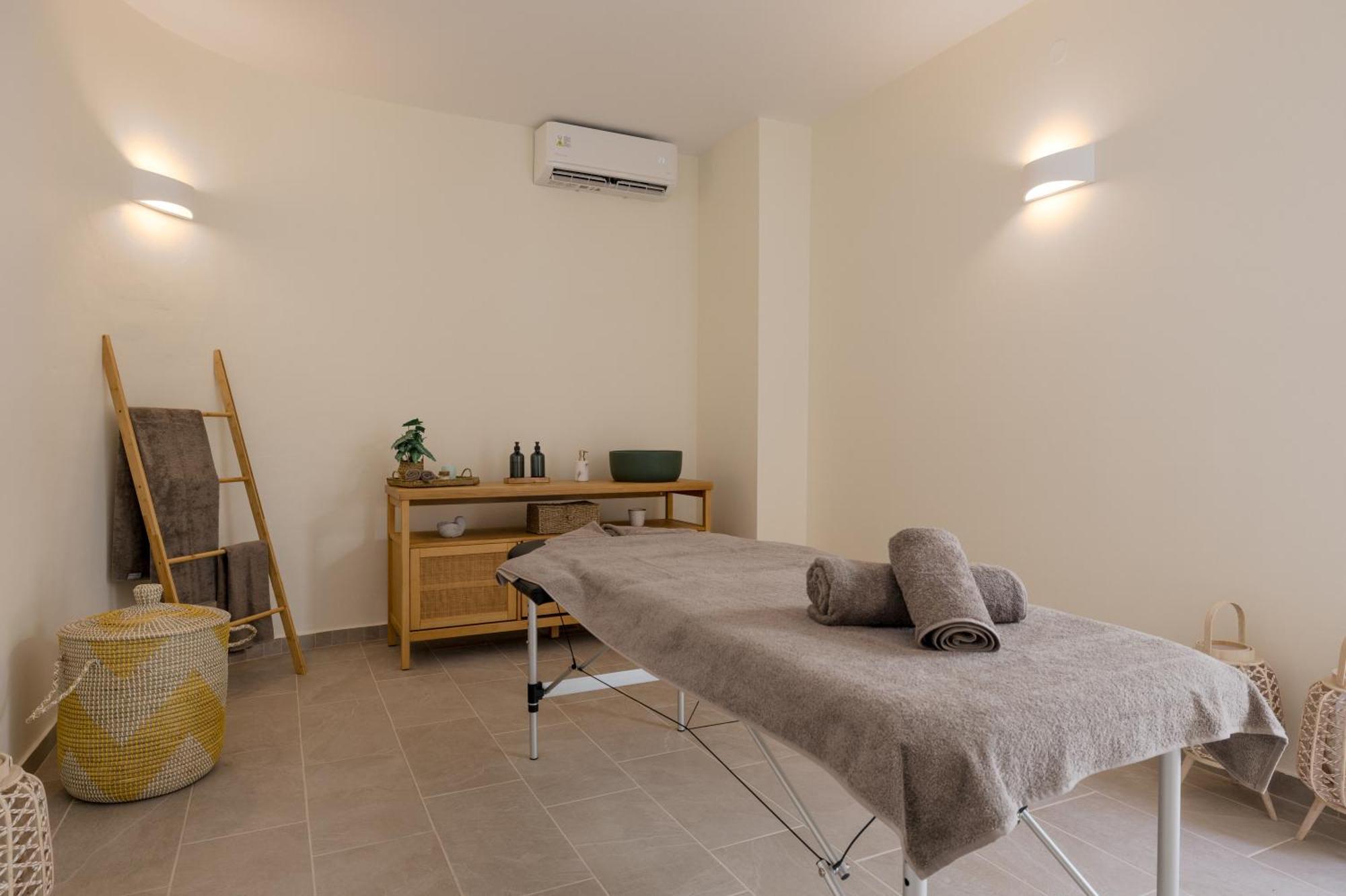Opera House Hotel Symi Bagian luar foto