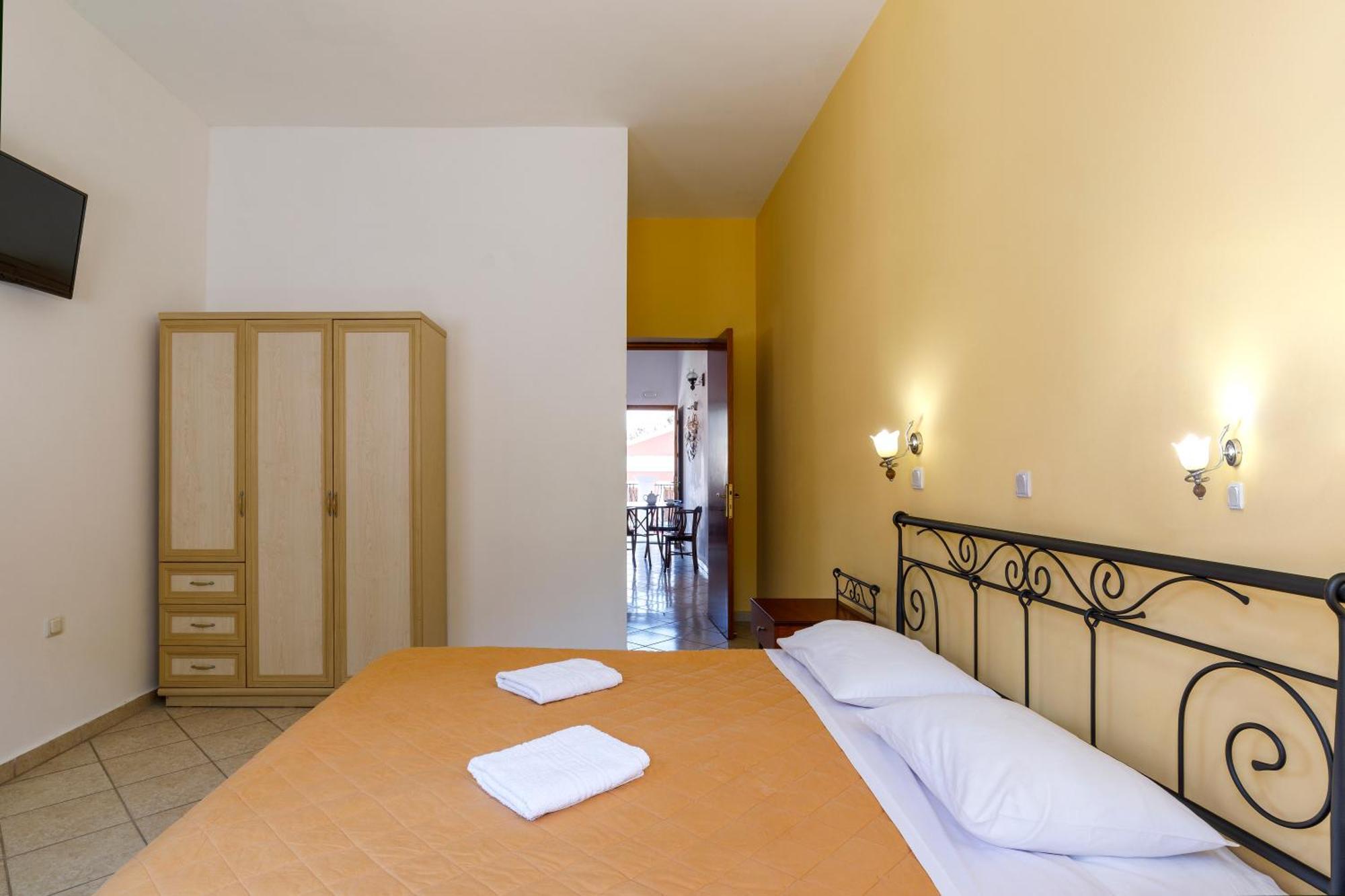 Opera House Hotel Symi Bagian luar foto