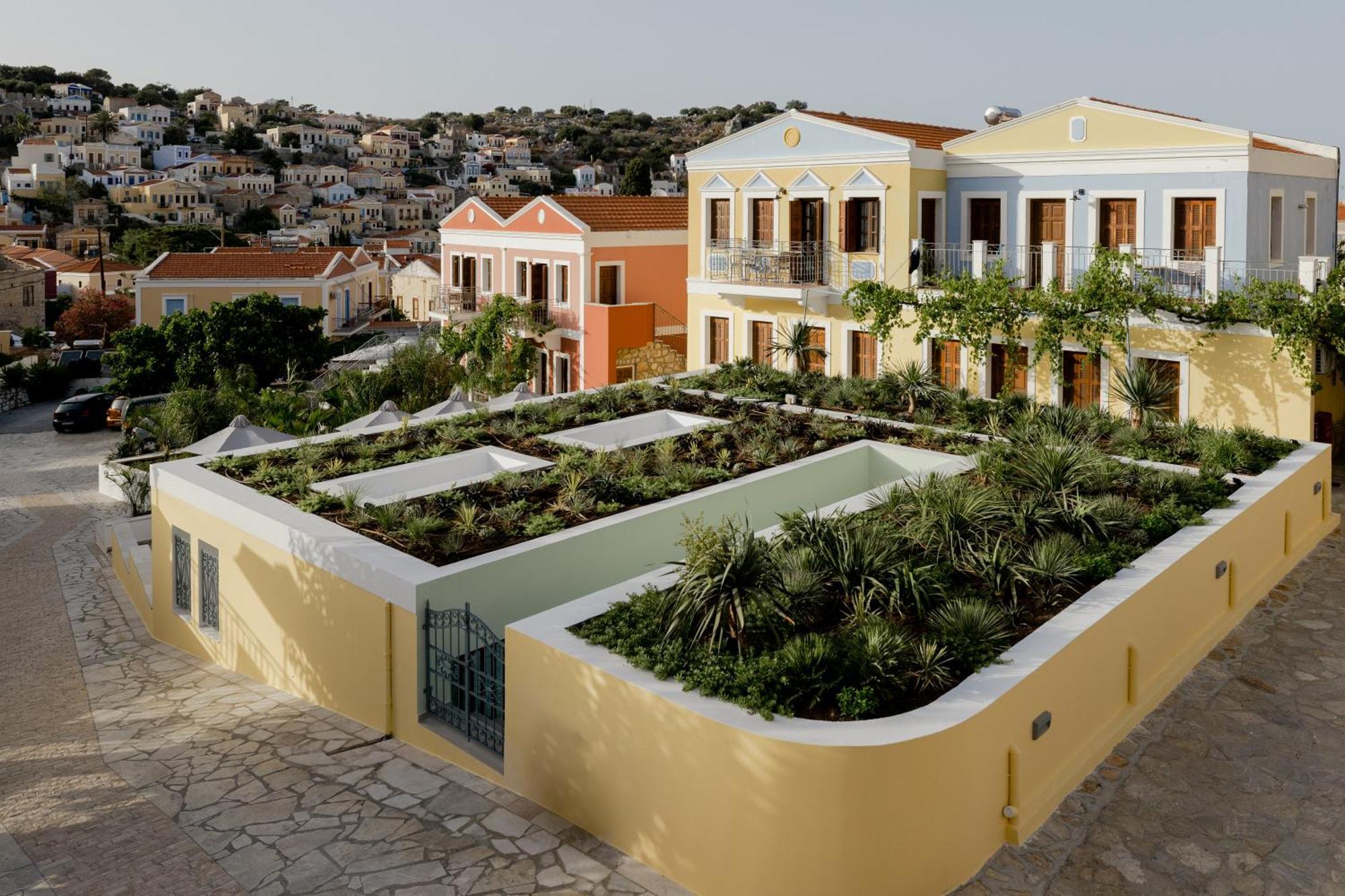Opera House Hotel Symi Bagian luar foto