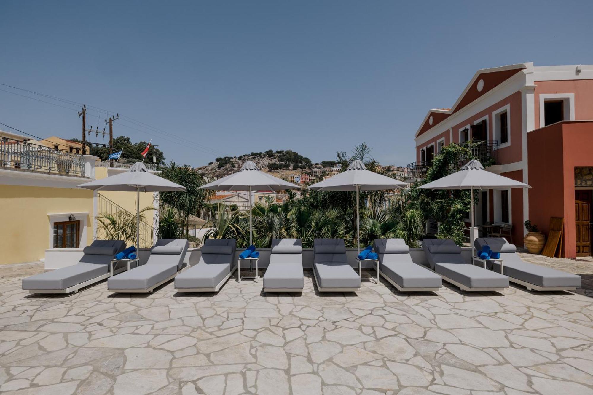 Opera House Hotel Symi Bagian luar foto