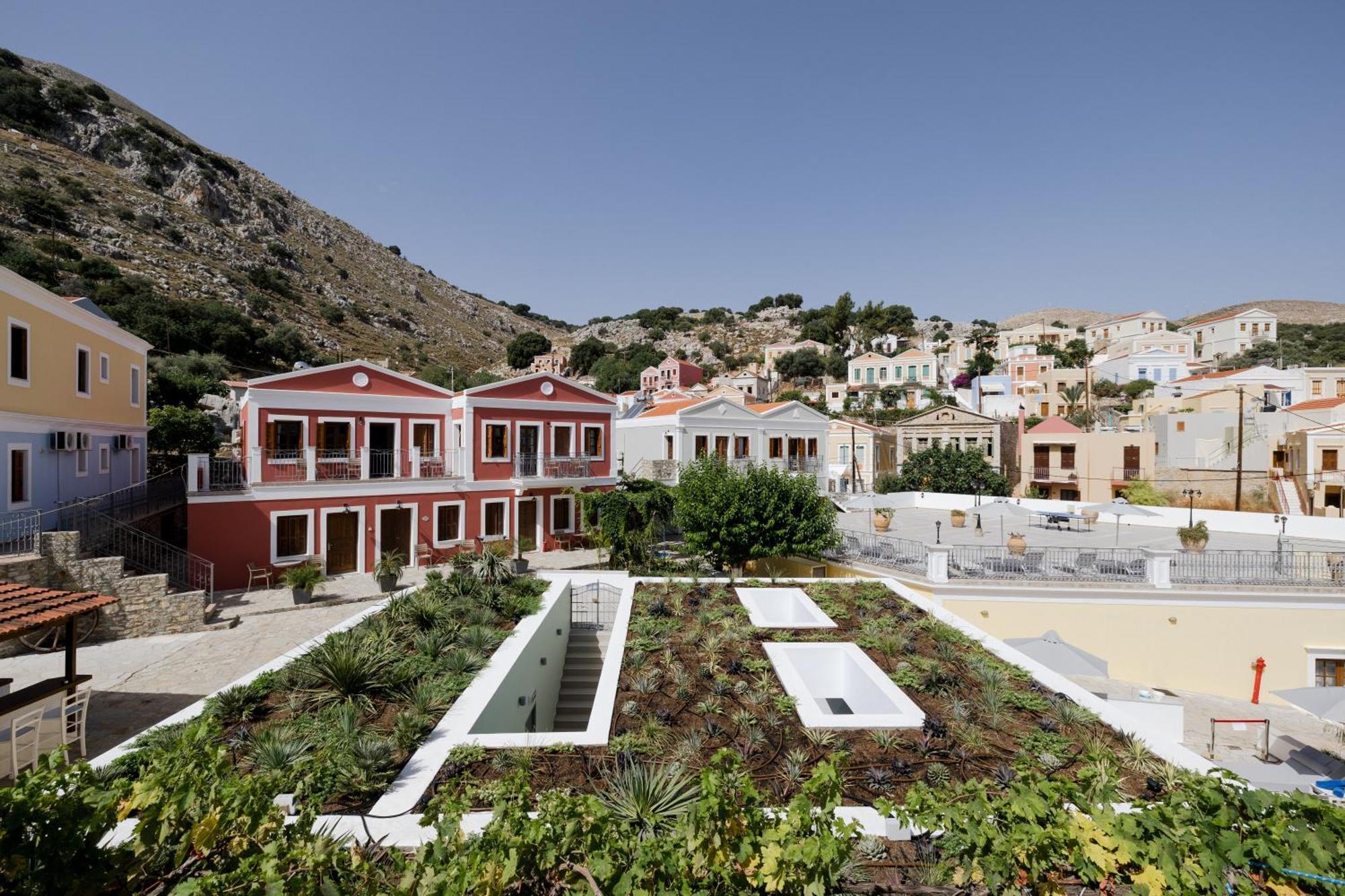 Opera House Hotel Symi Bagian luar foto