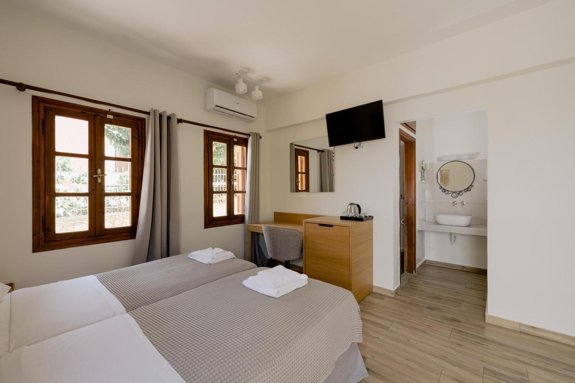 Opera House Hotel Symi Bagian luar foto