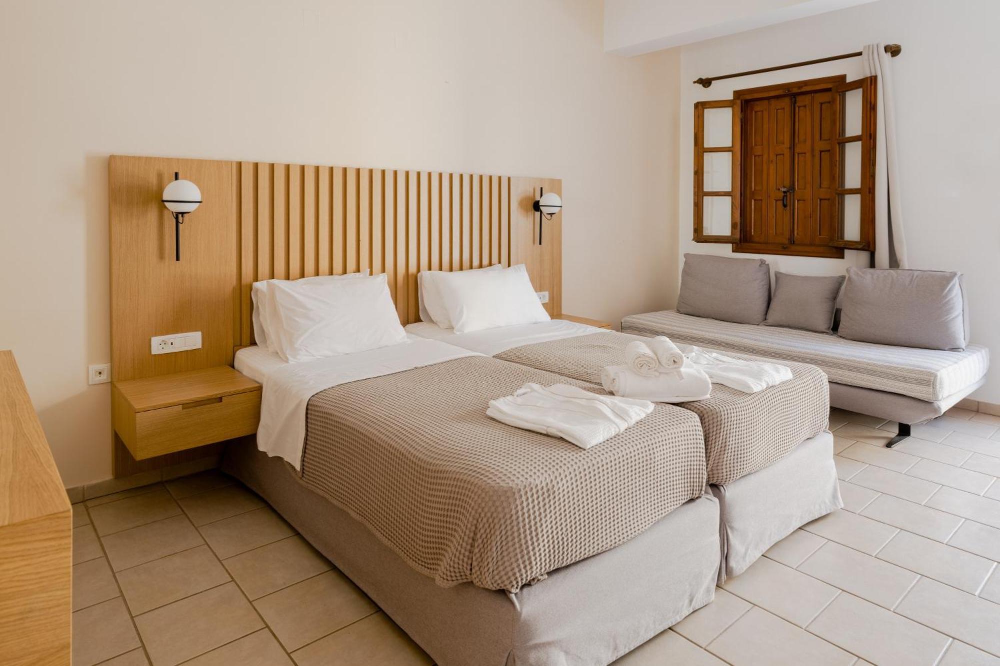 Opera House Hotel Symi Bagian luar foto